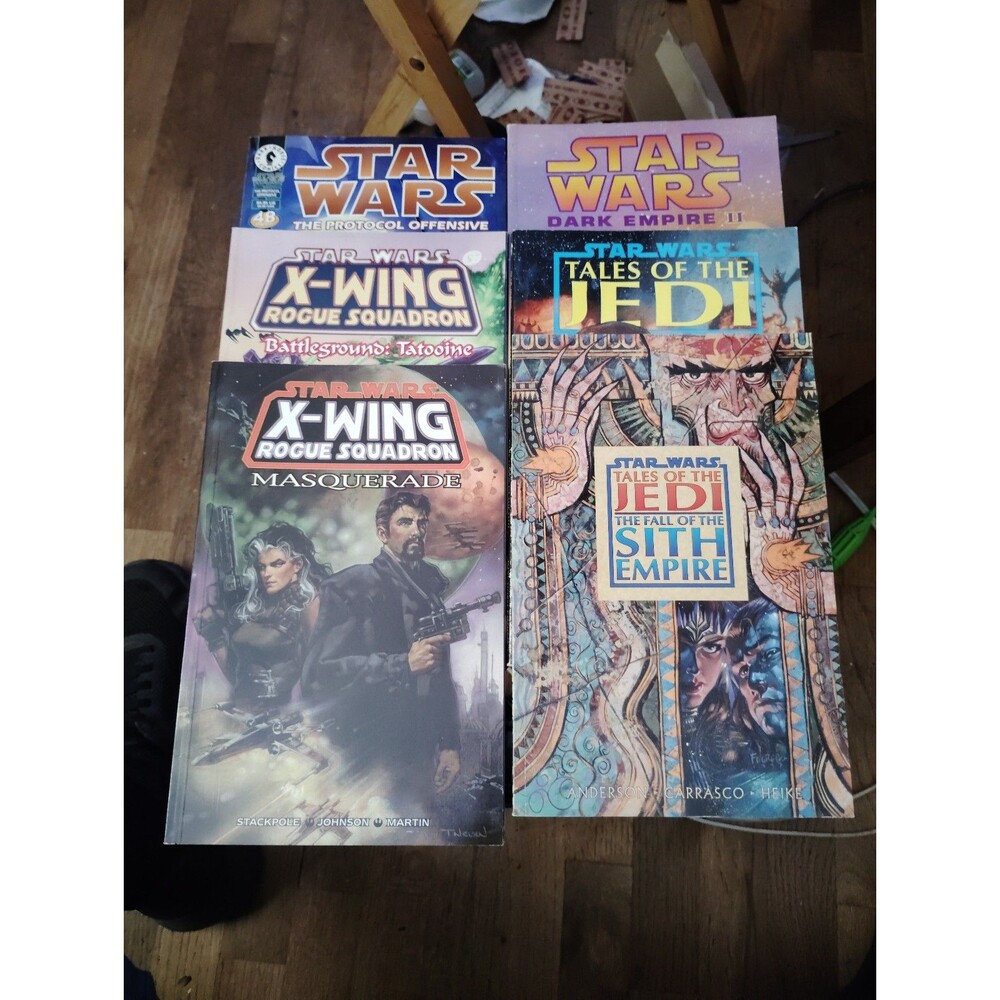 Lot of 12 Star Wars Graphic Novels